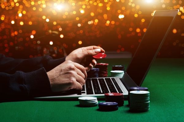 Trò chơi Live Casino với dealer trực tiếp tại vn88